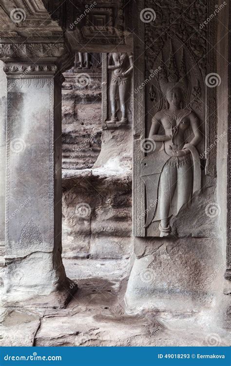 Bas-relief on the Wall of Angkor Wat Temple Stock Image - Image of asia ...