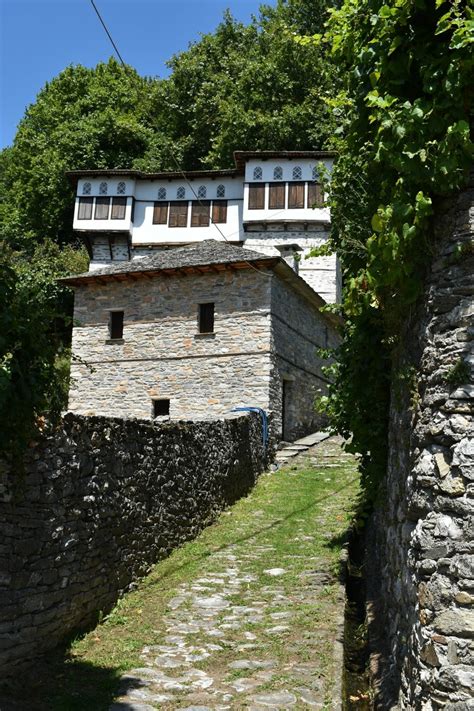 Vyzitsa, Greece : r/VillagePorn