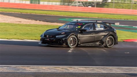 Honda Btcc Racer Review Driving The Ultimate Civic Type R Car Magazine