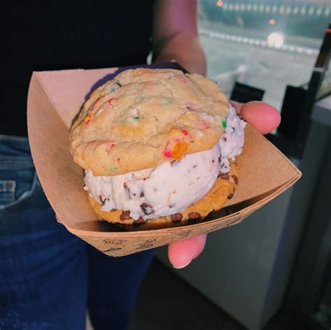 Crumbl Cookies Satisfy Your Sweet Tooth At Hillsboros Newest Dessert Shop The Vanderbilt Hustler