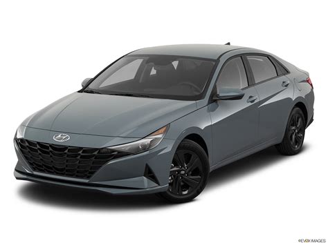 New Hyundai Elantra Photos, Prices And Specs in UAE