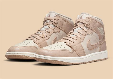 Air Jordan 1 Mid Womens Light Tan Fj3448 200