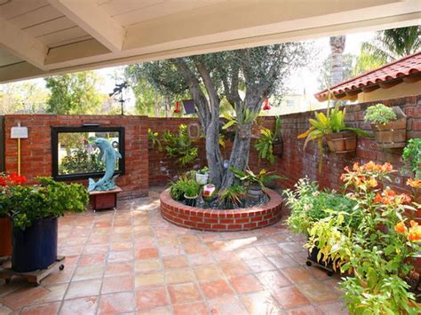 20+ Spanish Style Backyard Ideas