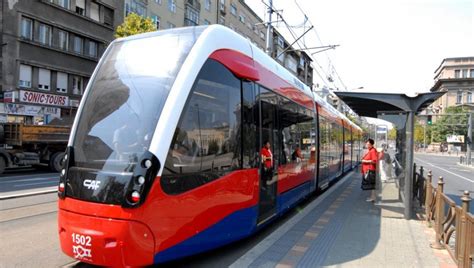 Nesre A U Beogradu Ena Sa Djetetom Ispala Iz Tramvaja Bosnainfo