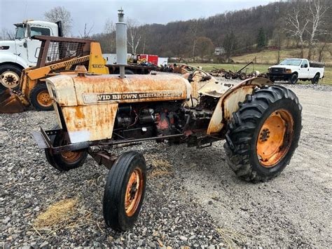 David Brown 880 Tractor | Live and Online Auctions on HiBid.com