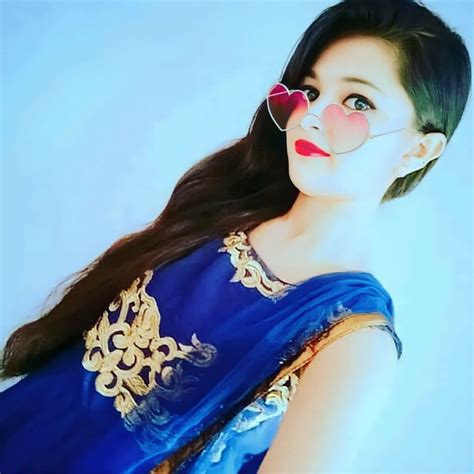 Stylish Girls Dp For Facebook Set 13