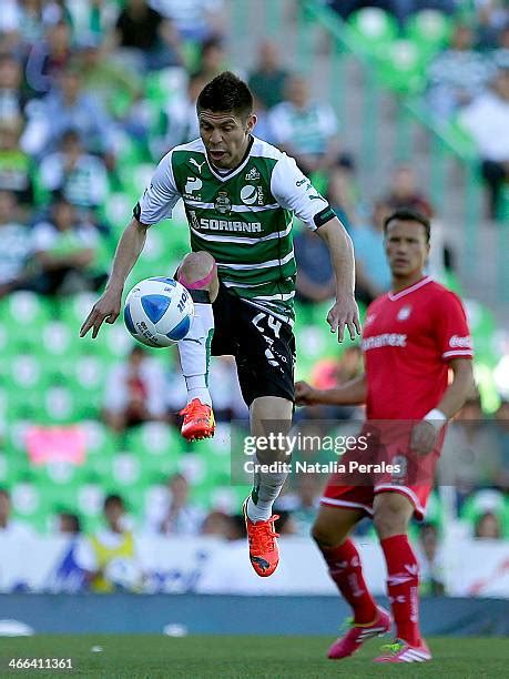 Oribe Peralta Santos Laguna Photos and Premium High Res Pictures ...