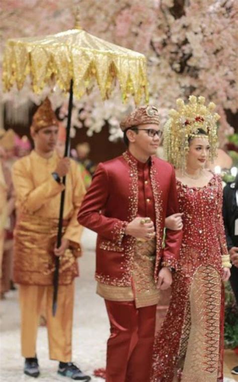 Pin Oleh Claudia Di Wedding Attire Di Baju Pengantin Gambar