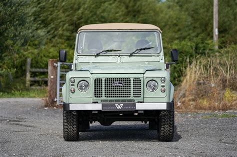 Land Rover Defender 90 Td5 Heritage Edition Williams Classics