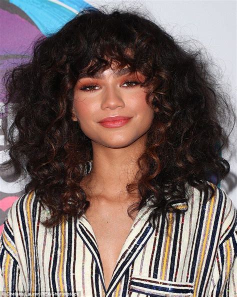 Zendaya Teen Hairstyles Curly Hair Styles Zendaya Hair