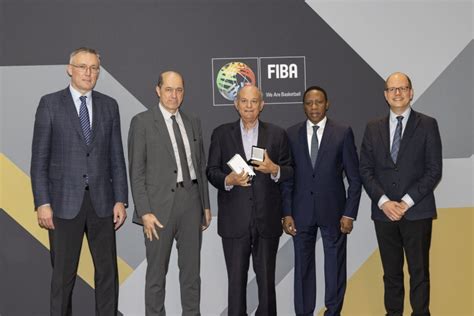 BARREIRO Manuel Fernandes Reeleito Para O Board Da FIBA Europa