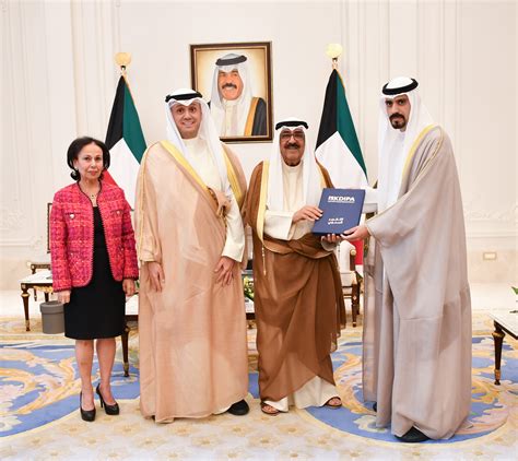 KUNA Kuwait Crown Prince Receives Eighth Annual KDIPA Report For 2022