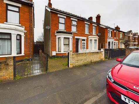 3 Bed Semi Detached House For Sale In Calton Road Gloucester