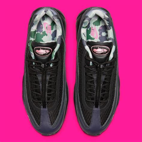 Corteiz Nike Air Max 95 Gridiron Pink Beam Black FB2709-001 | SneakerNews.com