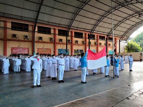 Upacara Peringatan Hari Pendidikan Nasional