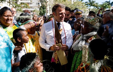 Cest lheure du BIM Macron veut réviser la Constitution en Nouvelle