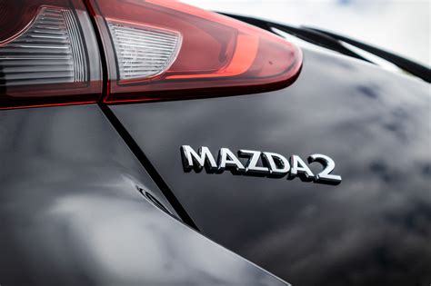 Mazda2 Black Impression 15 画像｜mazda2はマイナーチェンジ前の「デミオ」からどう変わった？【新型mazda2登場】