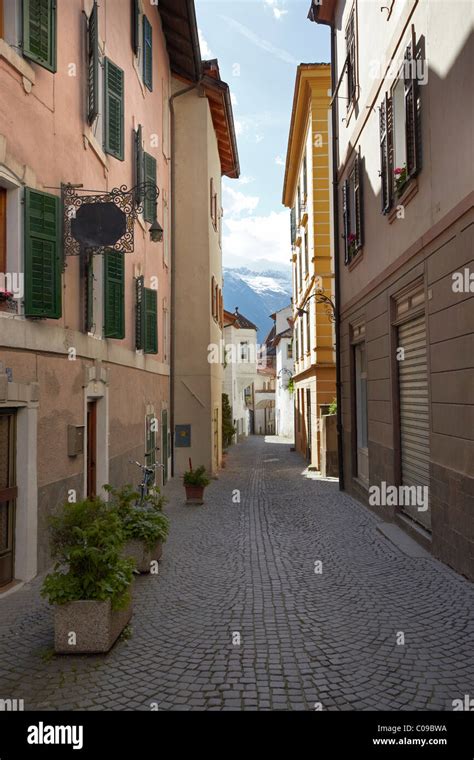 Centro historico de merano fotografías e imágenes de alta resolución