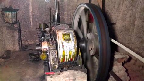 Old Black Desi Engine Amazing Desi Techmology Working With Chakki Atta