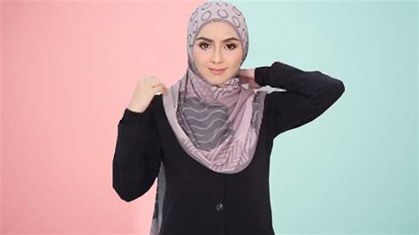 9 GAYA CANTIK CARA PAKAI TUDUNG SHAWL SIMPLE DAN CANTIK MEMUKAU