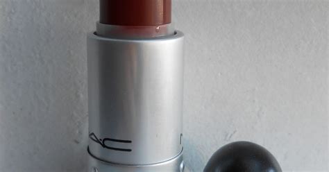 Confessions of a Cosmeholic: MAC Paramount Lipstick Review and Swatches