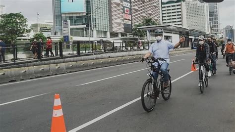 Mulai Minggu Ini Pkl Dilarang Berjualan Di Sepanjang Jalan Sudirman