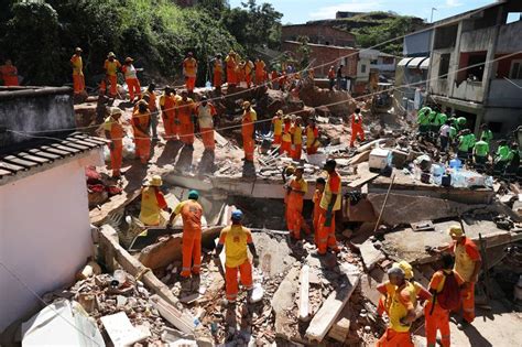 Deslizamento Mata Ao Menos 15 Pessoas Em Niterói Buscas Seguem Veja