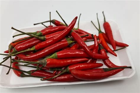 Cabe Merah Red Chilli Fresh 100g - Toko Indonesia