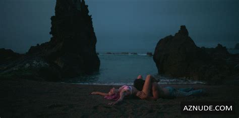 HELENA CALDEIRA Nude AZNude