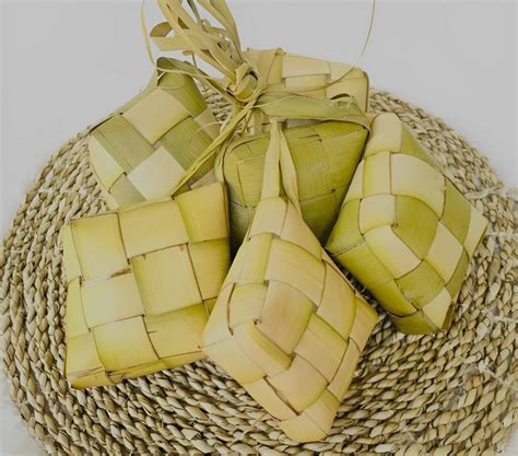 Cara Membuat Ketupat Lebaran Yang Enak Dan Empuk