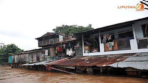 Banjir 2 Meter Rendam Ribuan Rumah Di Kampung Pulo News Liputan6