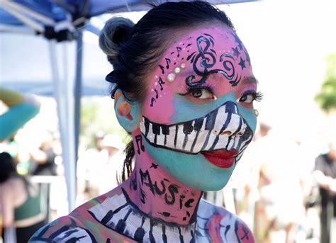 Models Take City By Storm As They Strip Completely Naked With Wild Bodypaint Designs Daily Star