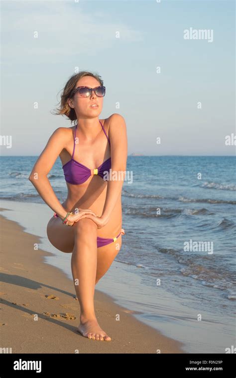 Ragazza In Bikini Al Mare Immagini E Fotografie Stock Ad Alta Risoluzione Alamy