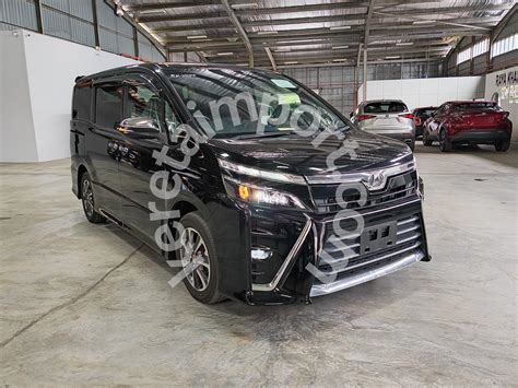 2018 Recon Toyota Voxy 2 0 ZS Kirameki Edition 2 Power Door 7 Seater