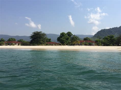 Tokeh Beach, Sierra Leone - Heroes Of Adventure