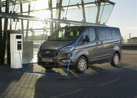 Ford Tourneo Transit Gets Plug In Tech And 80mpg Fuel Economy New Vans Honest John