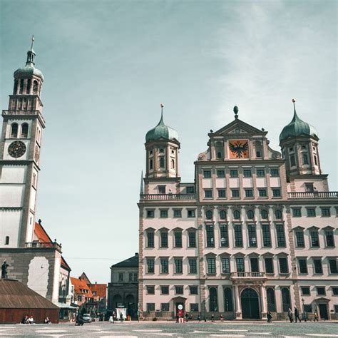 Rathaus Rathausplatz Und Perlachturm In Augsburg Augsburg