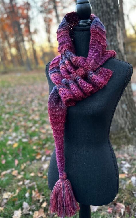 The Best Keyhole Scarf Patterns For Knitters Crocheters Who