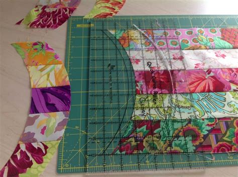 Making A Wedding Ring With A Curved Ruler Photo Via The Quilt Shop