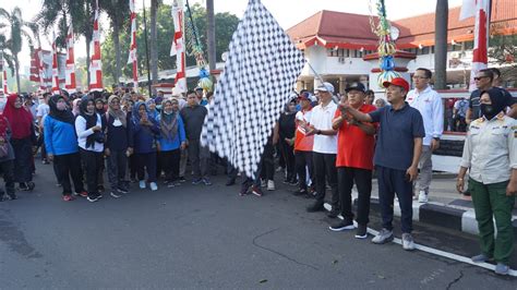 Pemkot Blitar Kampanyekan Gerakan Mengurangi Sampah Plastik Lewat Jalan