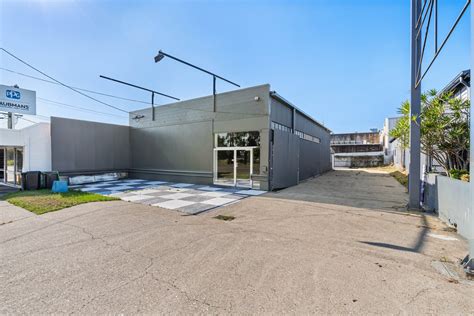 Showroom Bulky Goods Property For Lease In 188 Anzac Avenue Kippa