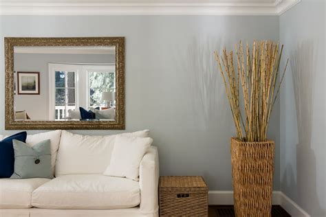 Ways Of Decorating Your Living Room With Mirrors