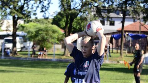 Atleta De Anos Destaque Em Etapa Do Paran Bom De Bola Em Umuarama