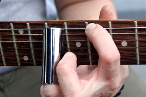 3 Ways To Use A Guitar Slide Wikihow