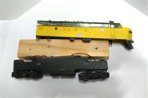 M130 Cnw Atlas Ho Scale F Unit Chicago And North Western Historical