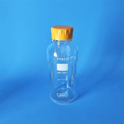 Pyrex® Heatproof Slim Line Lab Bottle 500ml Labdirect