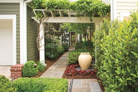 Classic Courtyards Courtyard Landscaping Garden Entrance Side Garden