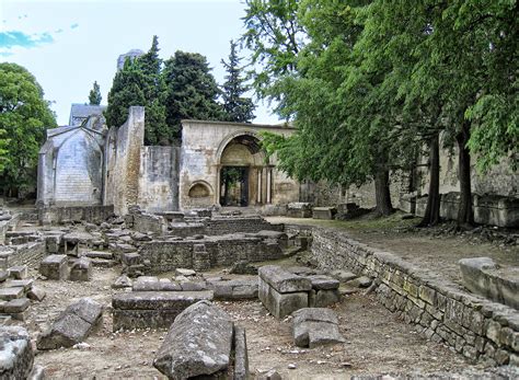 Alyscamps The Roman Burial In Arles Is A Must See Perfectly Provence