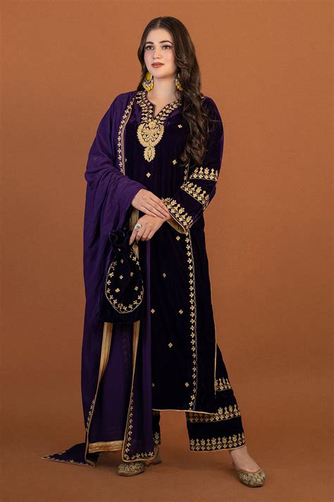 Buy Purple Kurta And Pant Velvet Embroidery Aari Tilla Notched Set For