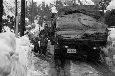 50年間で30万枚！「離村集落」を撮り続けた膨大な記録写真の展示「湖北アーカイブ研究所」 しがトコ